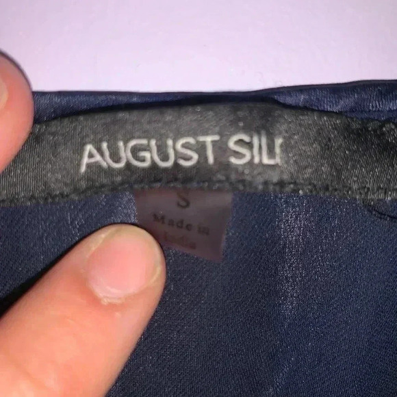 August Silk Women’s Small Navy Sleeveless Bouse - Picture 3 of 3